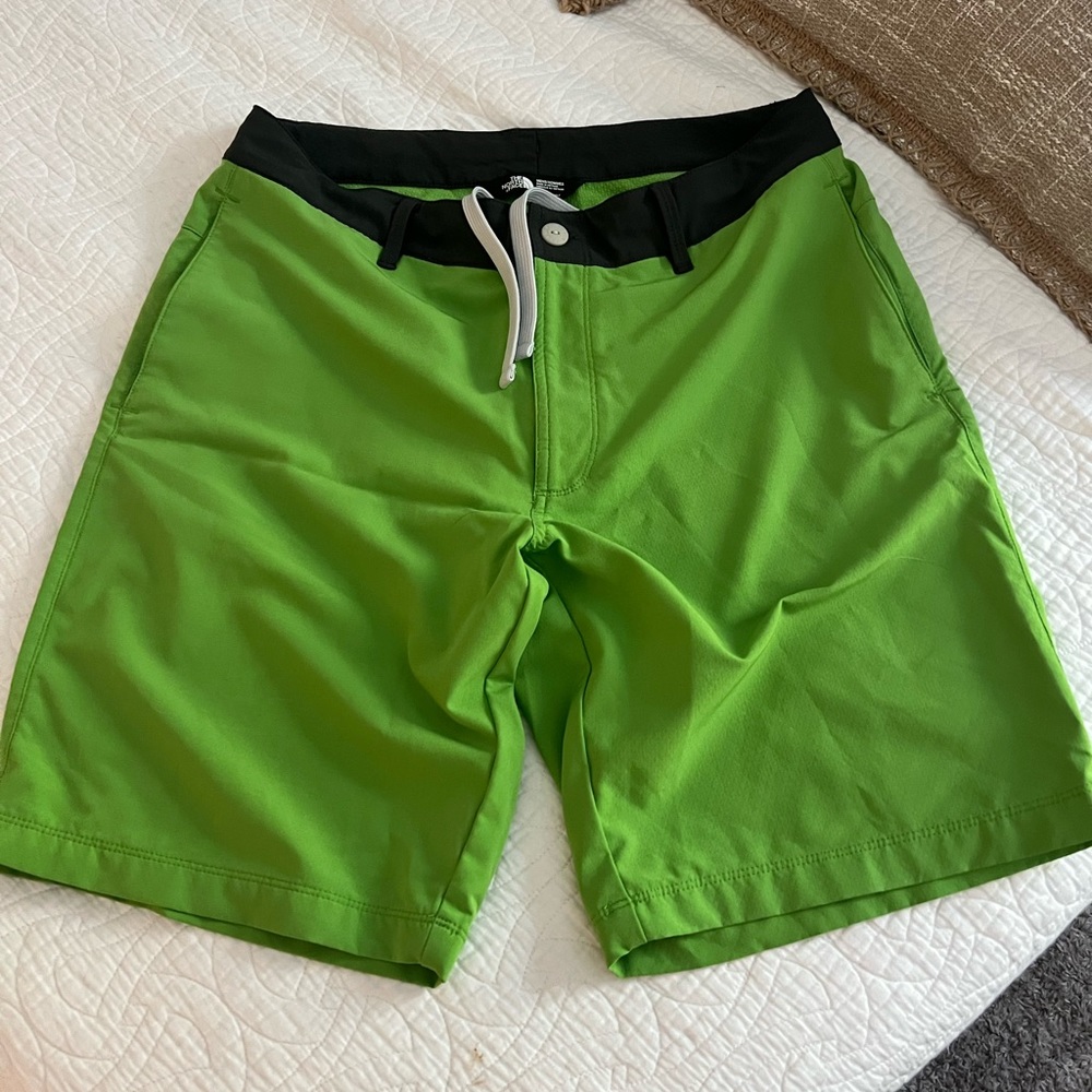 New !!! The north face board shorts with strings